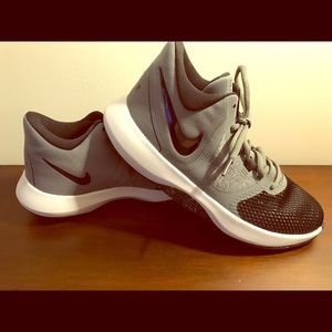 Nike Air Precision II men’s shoes